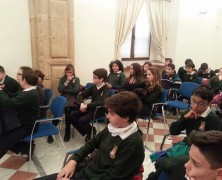 Los alumnos de 6º de Primaria "cabalgan entre versos" en el Palacio de la Isla