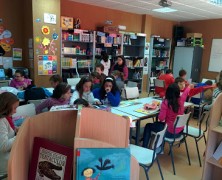 La biblioteca escolar durante el recreo