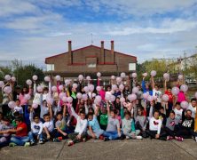 El CEIP NTRA SRA DE LA LUZ LEVANTA LA MANO EN EL DÍA MUNDIAL CONTRA EL CÁNCER DE MAMA.