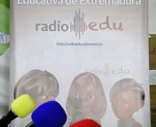 Jornada de radio educativa en la Feria del Libro de Mérida