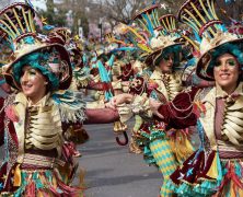 Unas 6.000 personas participan este domingo en el Desfile de comparsas del Carnaval de Badajoz